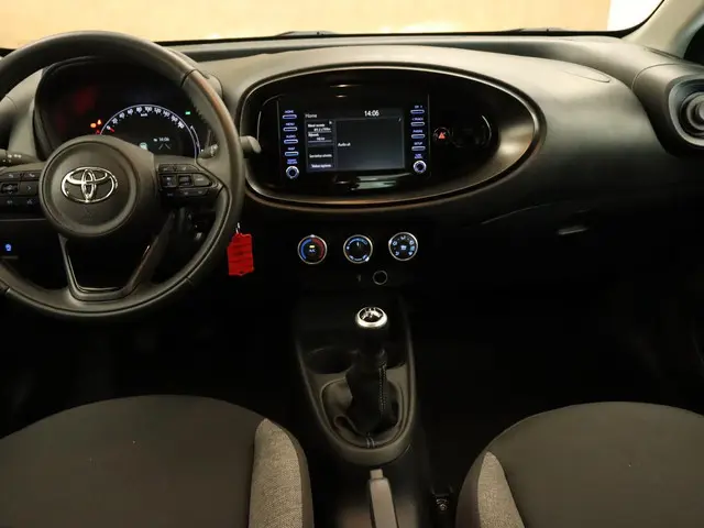 Toyota Aygo X 1.0 VVT-i MT Play 2023 Benzine 4