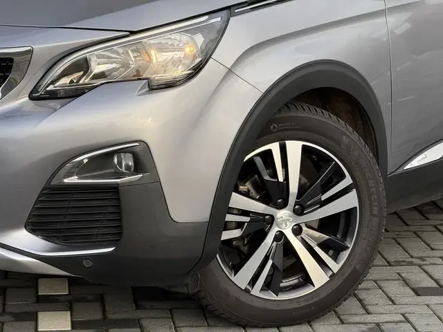 Peugeot 3008 1.2 PureTech Allure 2019 Benzine 30