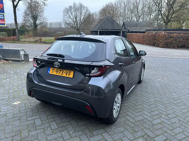 Toyota Yaris 1.5 VVT-i Active 2023 Benzine 6