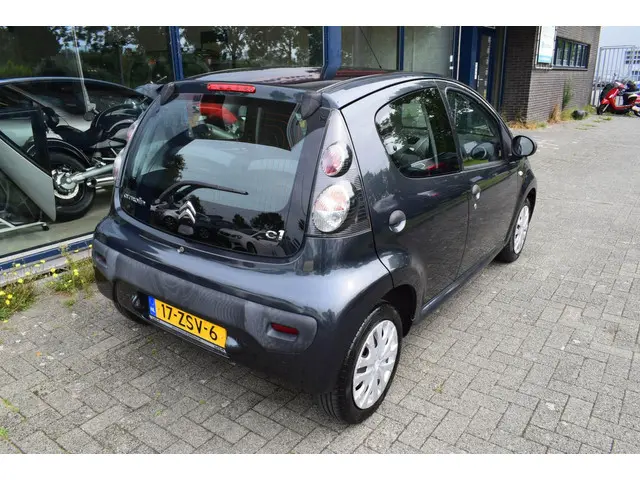 Citroën C1 1.0 Attraction 5 deurs airco 2013 Benzine 6