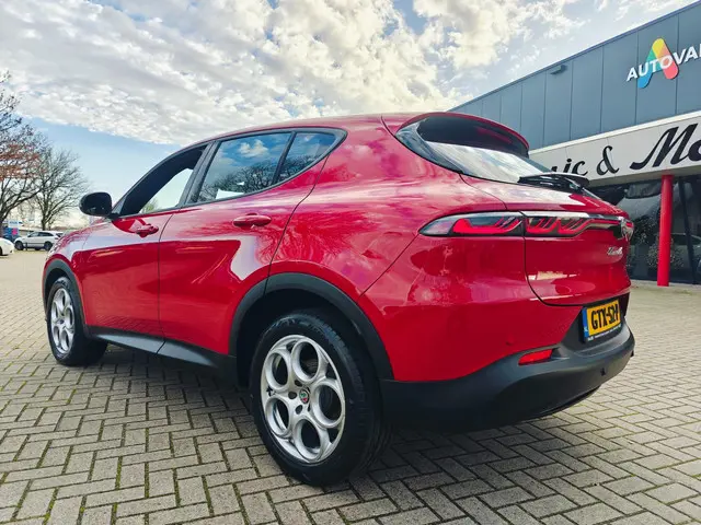 Alfa Romeo Tonale 1.5T Hybrid Super 2023 Hybride Benzine 3