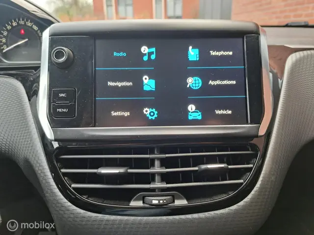 Peugeot 208 1.2 PureTech Signature 2019 Benzine 18