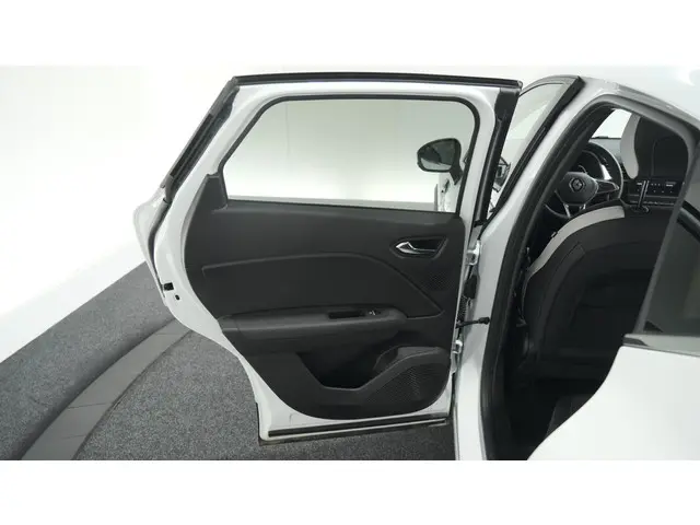 Renault Captur TCe 90 Techno 2024 Benzine 65