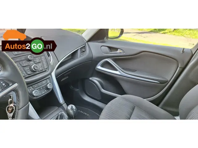 Opel Zafira Tourer 1.4 Cosmo 2013 Benzine 26