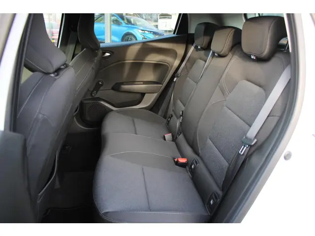 Renault Clio TCe 90 Equilibre 2023 Benzine 22
