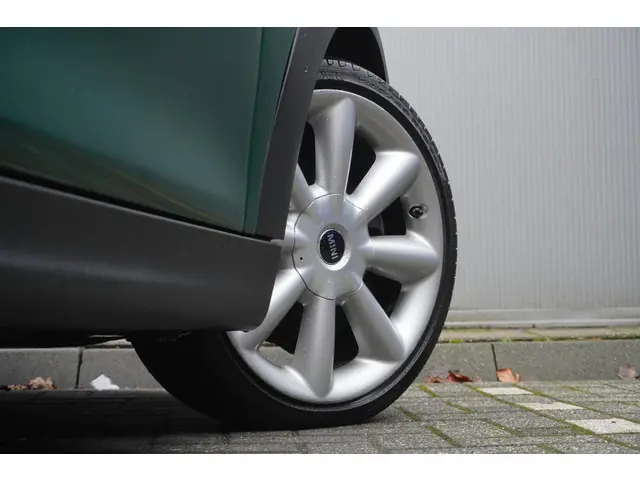 MINI 5-Deurs Cooper C 2019 Benzine 22