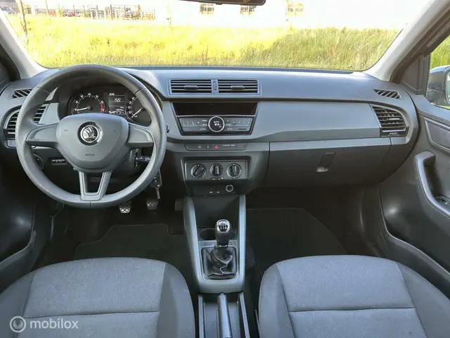 Škoda Fabia 1.0 Active 2015 Benzine 7