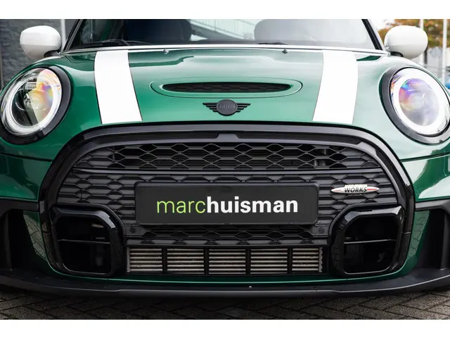 MINI Cooper S 2.0 Resolute Edition 2023 Benzine 29