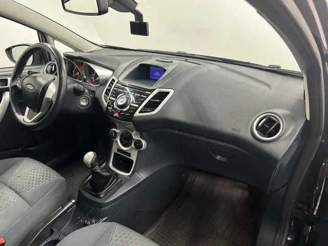 Ford Fiesta 1.25 Titanium ECC LM 5 DEURS. 2012 Benzine 11