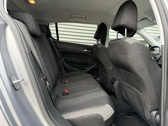 Peugeot 308 1.2 PureTech Style 2017 Benzine 12