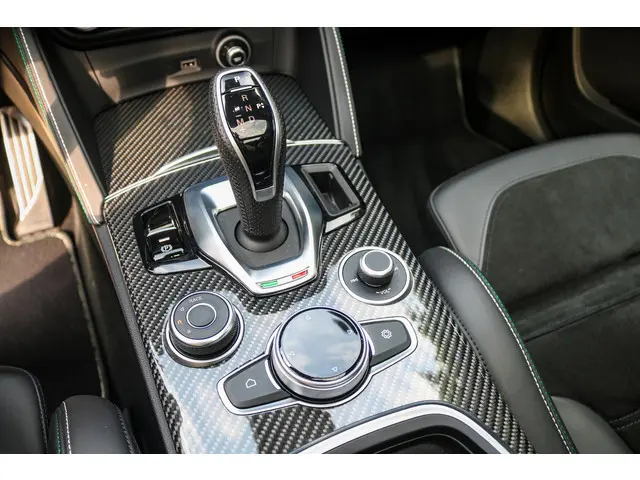 Alfa Romeo Stelvio 2.9 V6 AWD Quadrifoglio 2020 Benzine 11