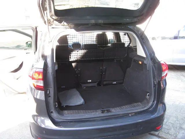 Ford C-MAX 1.0 Titanium 2015 Benzine 14