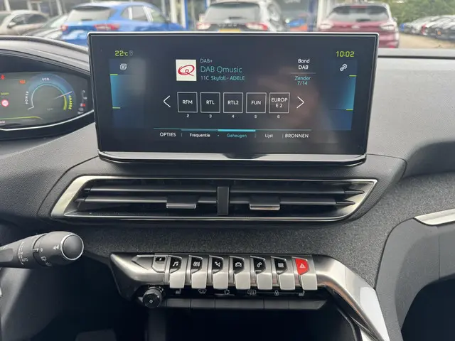 Peugeot 3008 1.6 HYbrid 300 Allure 2022 Hybride Benzine 21