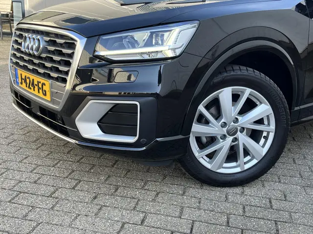 Audi Q2 35 TFSI epic 2020 Benzine 27