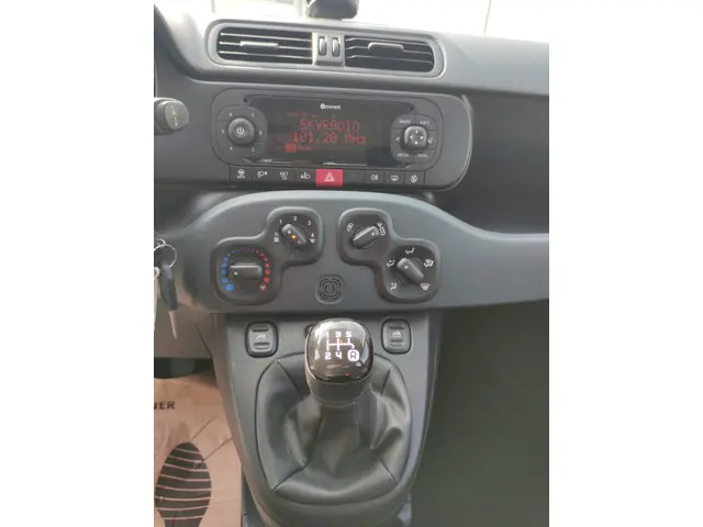 Fiat Panda 1.2 69 Lounge 2017 Benzine 14