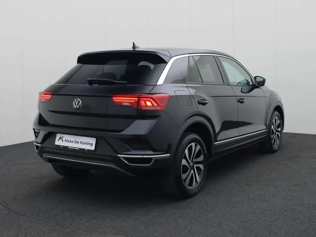 Volkswagen T-Roc 1.5TSI/150PK Active DSG 2022 Benzine 2