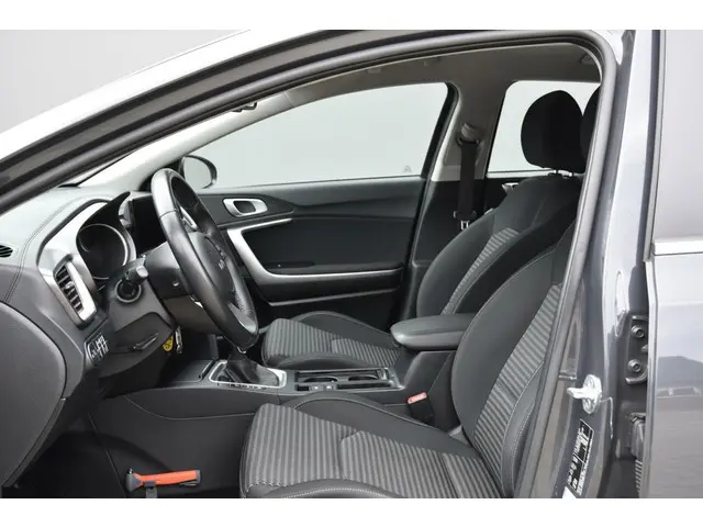 Kia Ceed 1.0 T-GDi DynamicLine 2022 Benzine 11