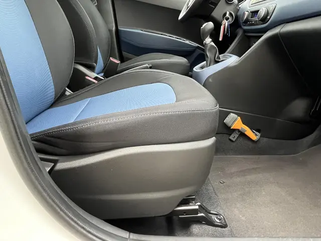 Hyundai i10 1.0i i-Motion Comfort 2015 Benzine 25