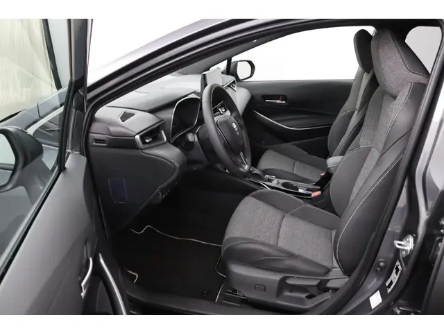 Toyota Corolla Hybrid 140 Dynamic 2025 Hybride Benzine 9