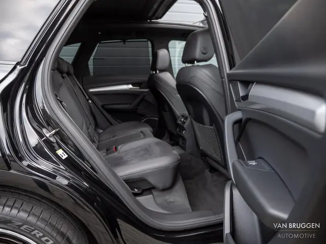 Audi Q5 50 TFSI e S-Line 2022 Hybride Benzine 19