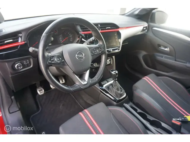 Opel Corsa 1.2 GS Line ( WEINIG KM! ) 2019 Benzine 6