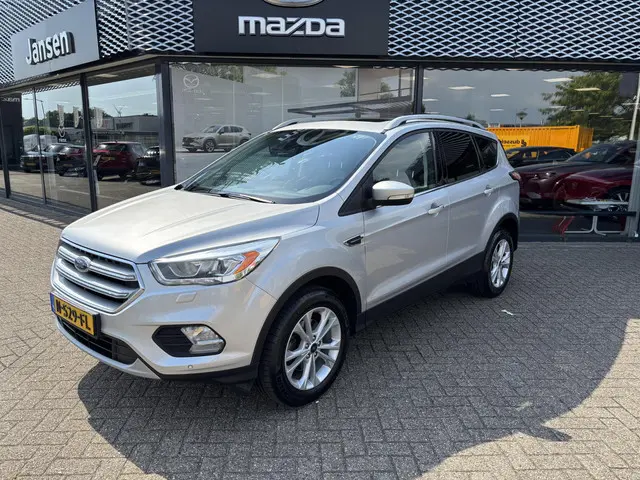 Ford Kuga 1.5 Titanium Styling Pack 2016 Benzine 2