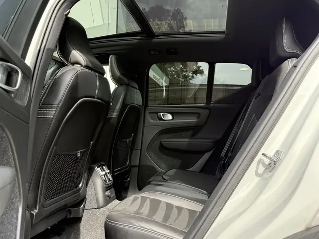 Volvo XC40 1.5 T5 Recharge R-Design 2021 Hybride Benzine 6