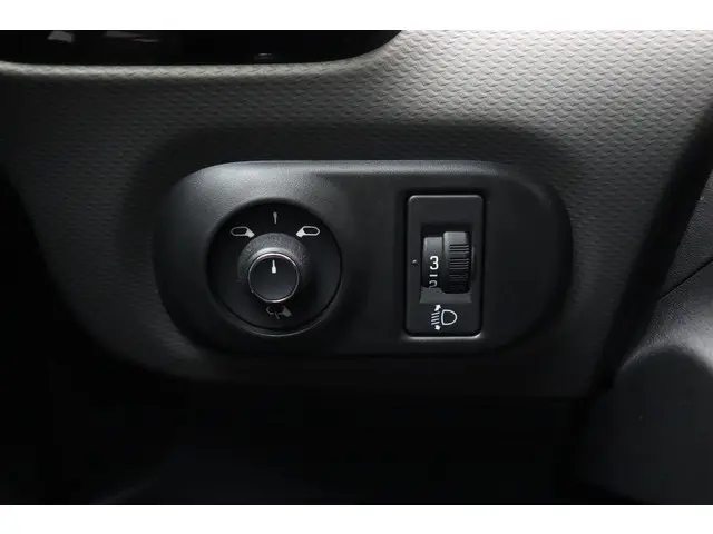 Citroën C4 Cactus 1.2 PureTech Shine Plus 2020 Benzine 26