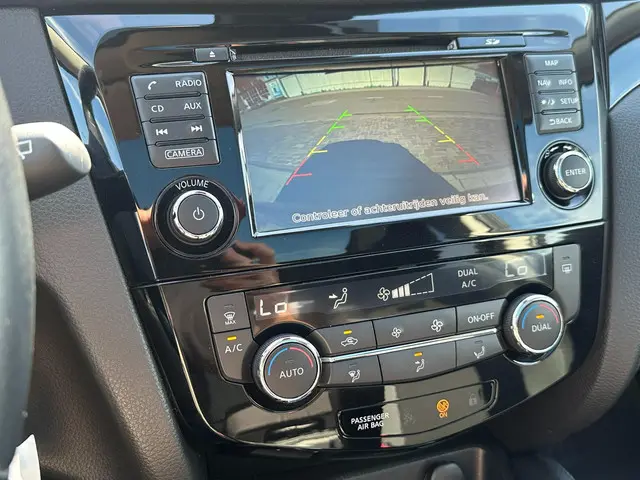 Nissan QASHQAI 1.2 N-Connecta l PANO 2017 Benzine 6