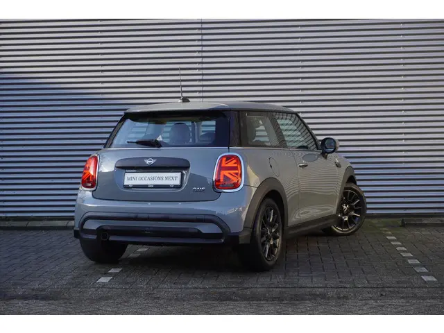 MINI 3-Deurs One 2021 Benzine 2