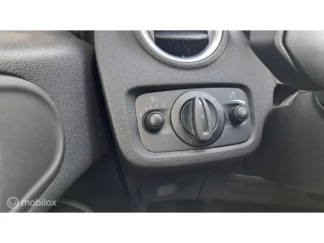 Ford Fiesta 1.0 Ambiente 2015 Benzine 14