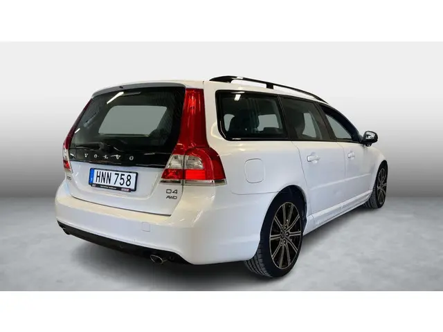 Volvo V70 3
