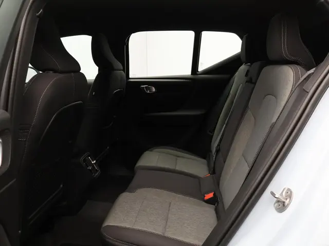 Volvo XC40 2.0 B4 Plus Dark 2024 Benzine 9