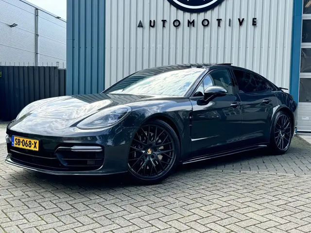 Porsche Panamera 2