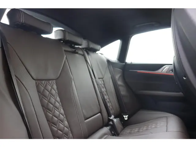 BMW i4 M50 High Executive 2023 Elektrisch 15
