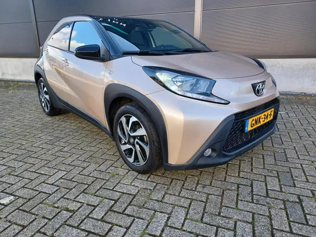 Toyota Aygo X 1.0 VVT-i S-CVT envy 2023 Benzine 9