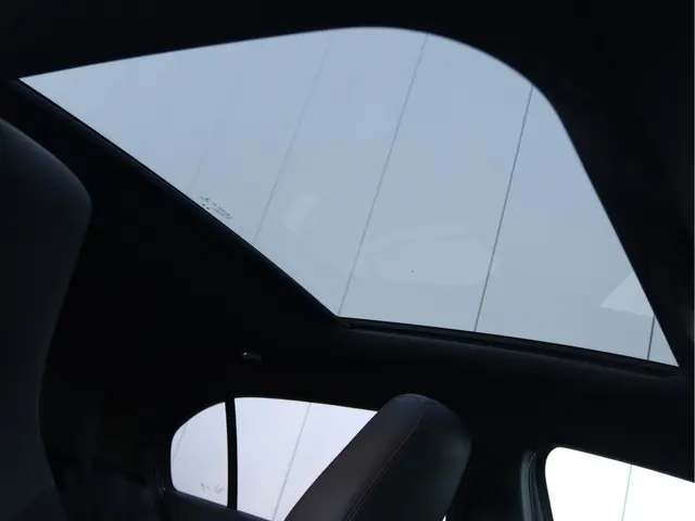 Mercedes-Benz A-Klasse 200 AMG-line 2019 Benzine 26