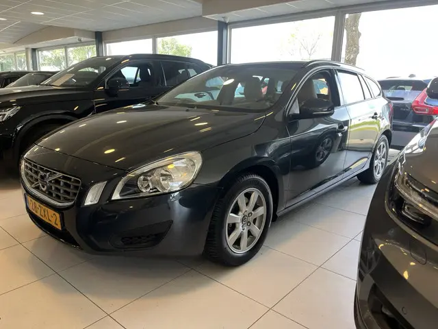 Volvo V60 T4 Kinetic Automaat 2013 Benzine 33