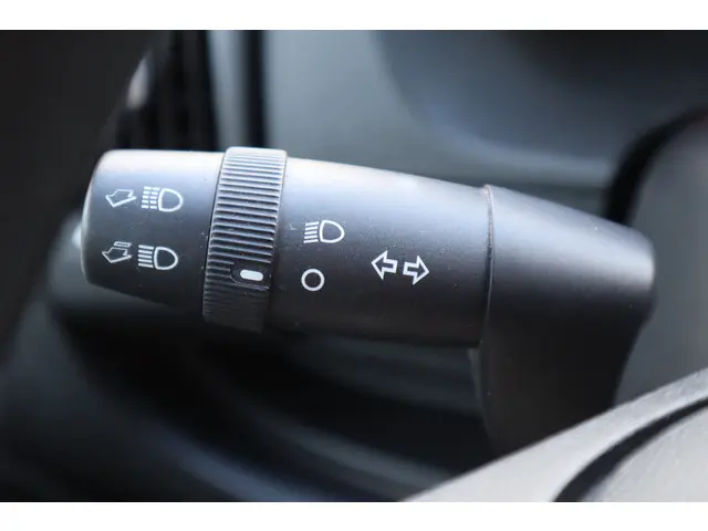 Peugeot Boxer 330 2.2 HDI L1H1 Première 2015 Diesel 17