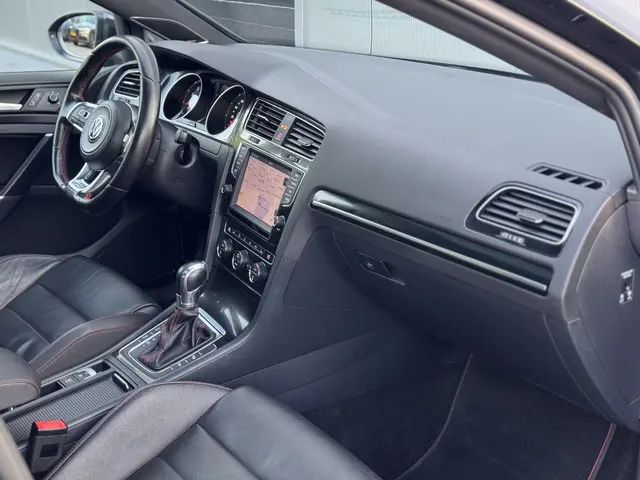 Volkswagen Golf 2.0 TSI GTI Performance 2015 Benzine 23