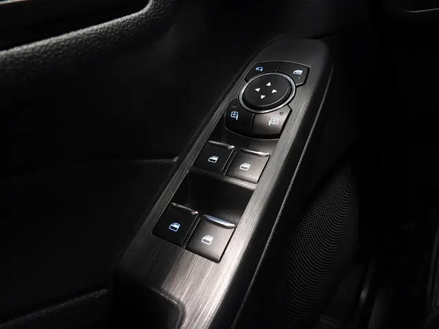 Ford Kuga 2.5 PHEV Plug-In Vignale 2022 Hybride Benzine 21