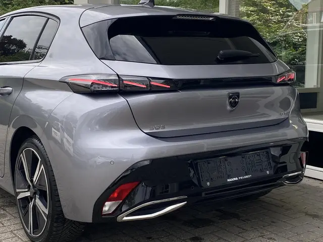 Peugeot 308 1.2T 130pk Automaat GT 2024 Benzine 14