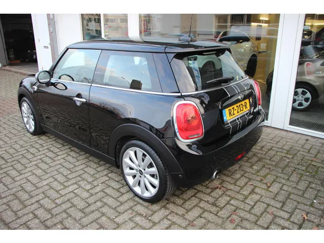 MINI Cooper Mini 1.5 Business 2018 Benzine 3
