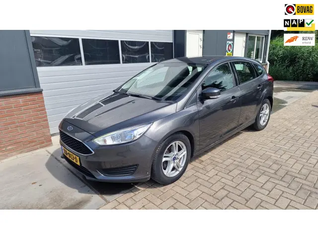 Ford Focus 1.0 Trend Edition Nwe D.riem! + APK 2015 Benzine