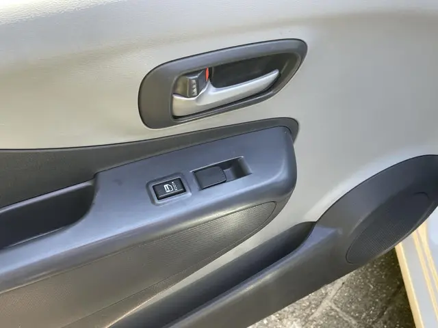Nissan Pixo 1.0 Look 2012 Benzine 8
