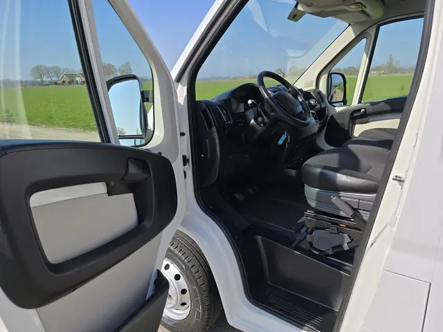 Peugeot Boxer 330 2.0 BlueHDI L2 H2 Pro 2017 Diesel 17