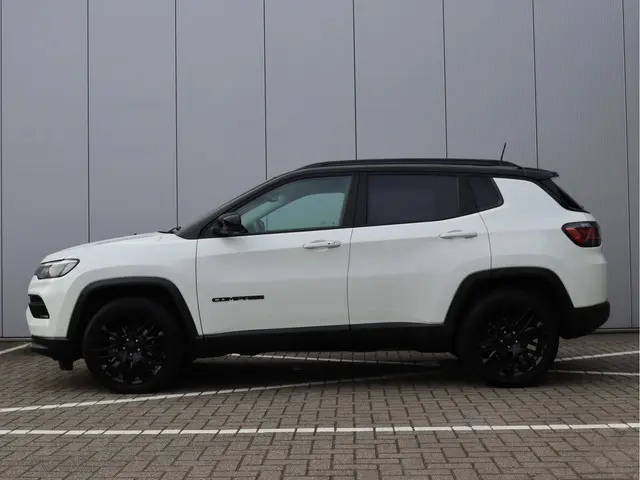 Jeep Compass 1.5T e-Hybrid Upland 2022 Hybride Benzine 24