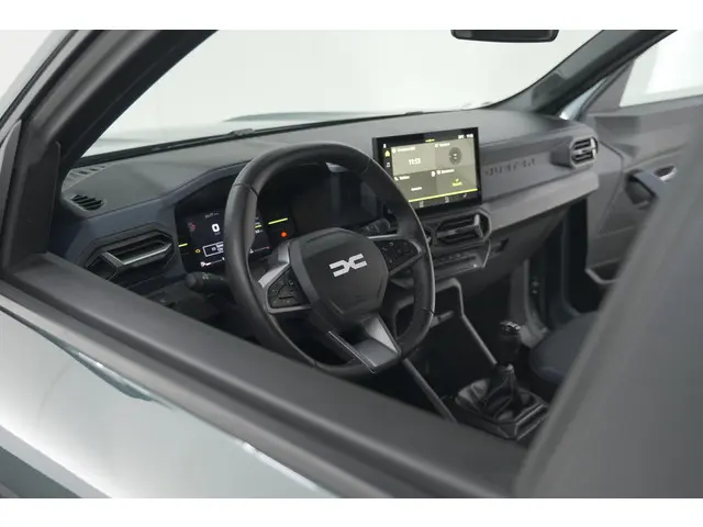 Dacia Duster Mild Hybrid 130 Expression 2025 Benzine 2