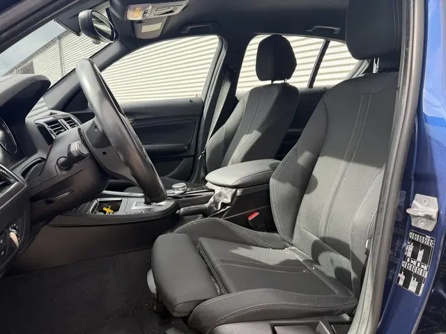 BMW 1 Serie 120d Sport Line Edition 2019 Diesel 4