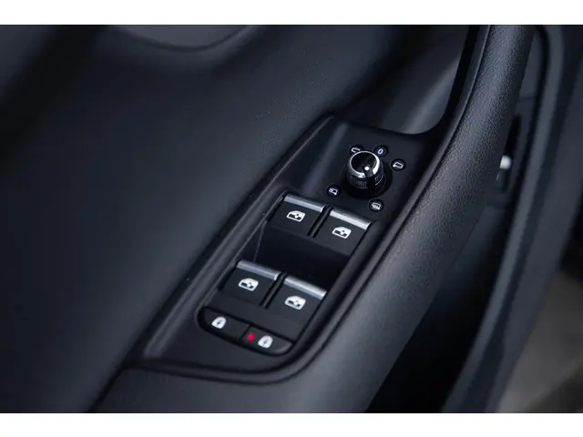 Audi Q7 SQ7 S-Line Grijs kenteken 2020 Diesel 27
